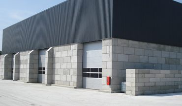 Voldoen aan het Arbobesluit en ADT-voorschriften met Legioblock opslagboxen voor gevaarlijke afvalstoffen, veilige opslag, ventilatie en toegangsbeheersing.